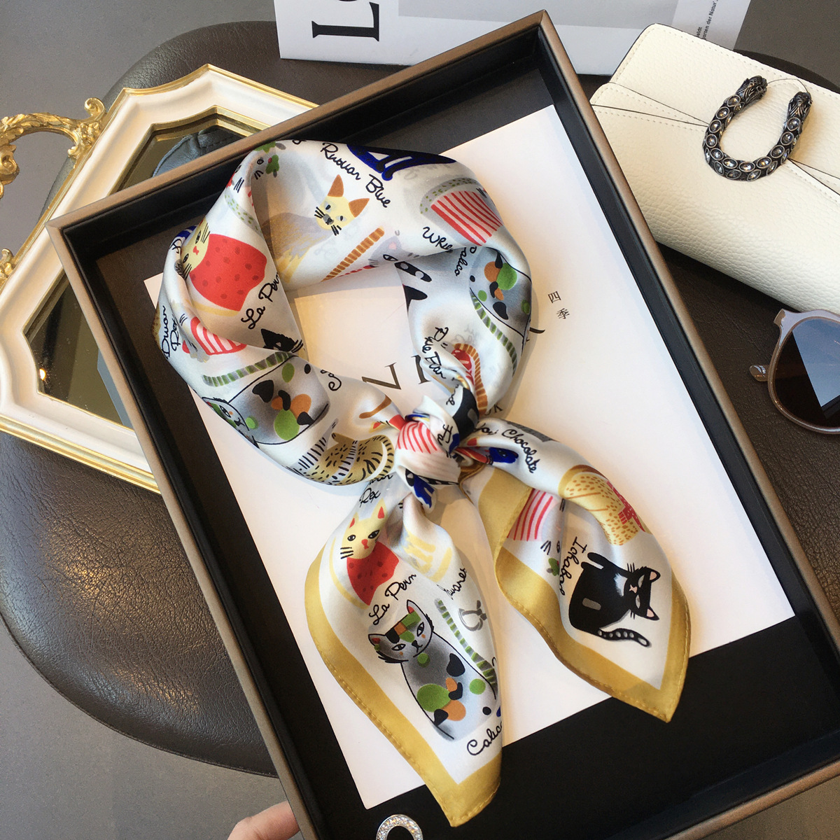 Luxury Brand 2023 Silk Square  - đánh giá và giá Silk Tie Striped