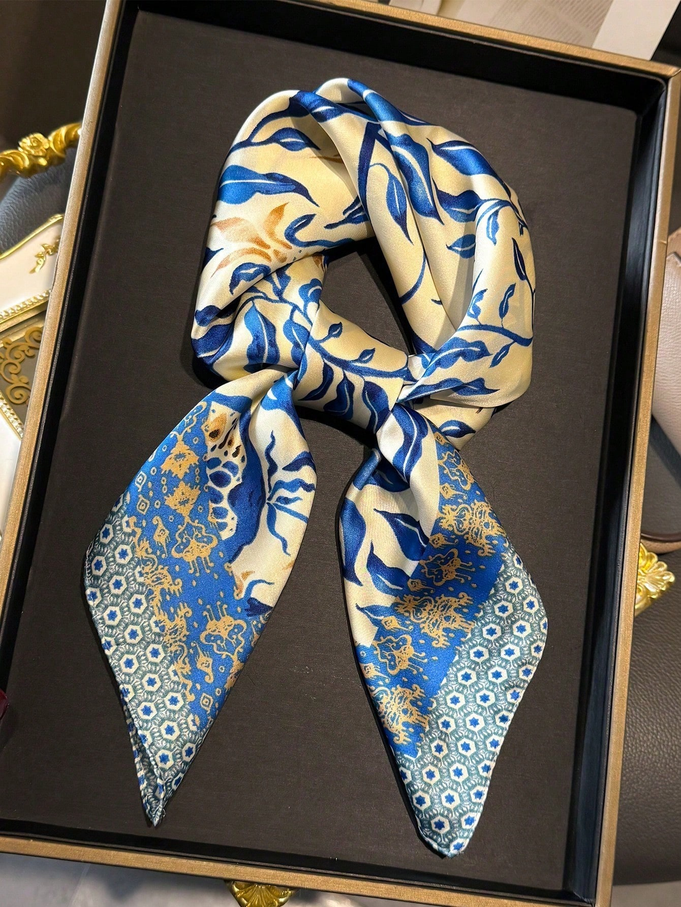 Luxury Brand Bohemia Print Squ - đánh giá và giá Silk Neck Scarf