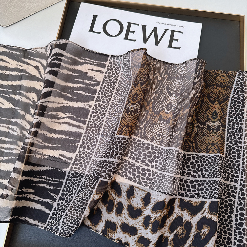 Leopard Small Long Silk Scarf  - đánh giá và giá Silk Tie Striped