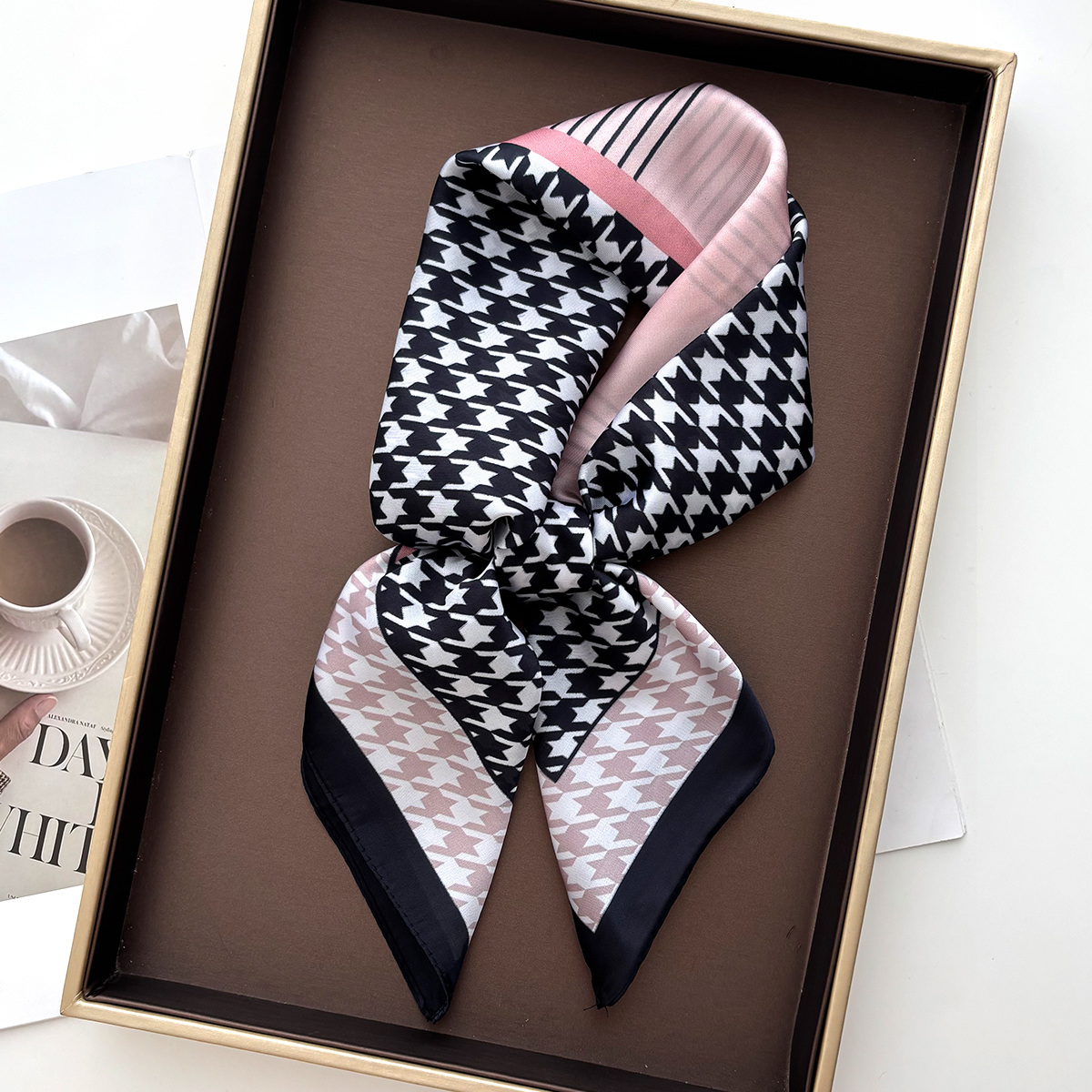 New Printed Square Scarf For W - đánh giá và giá Silk Neck Scarf