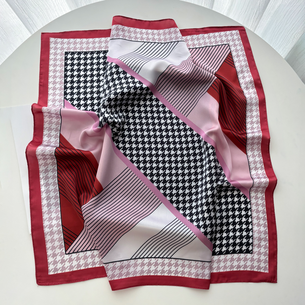 New Printed Square Scarf For W - đánh giá và giá Silk Neck Scarf