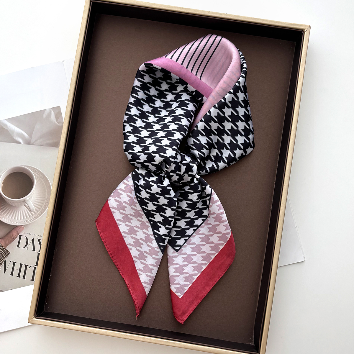 New Printed Square Scarf For W - đánh giá và giá Silk Neck Scarf