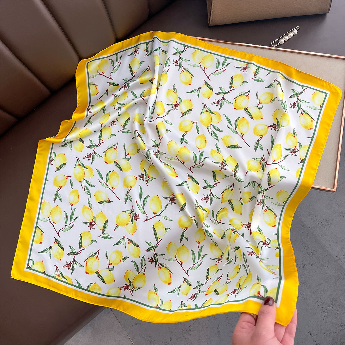 2025 New Yellow Lemon Print Sq - đánh giá và giá Silk Neck Scarf